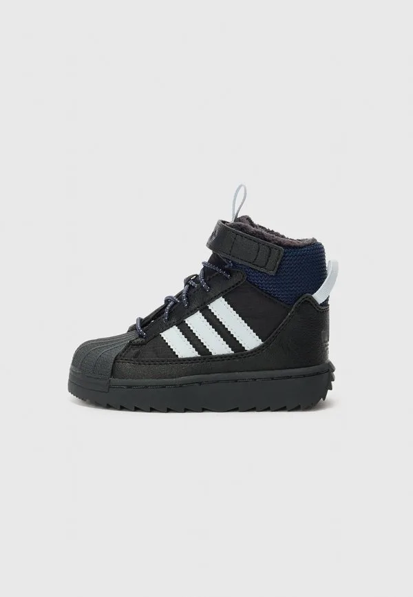 Зимние ботинки superstar trek унисекс Adidas Originals, Core Black/Halo Blue/Carbon
