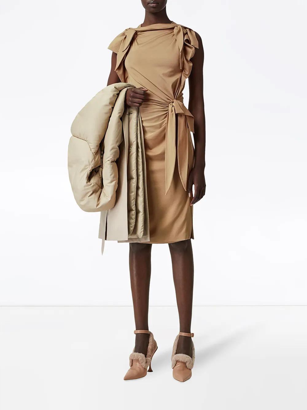 Платье Burberry из джерси с завязками, нейтральное — фото 2