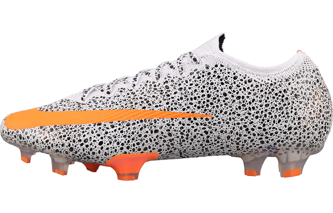

Футбольные кроссовки унисекс Nike Mercurial Vapor 13