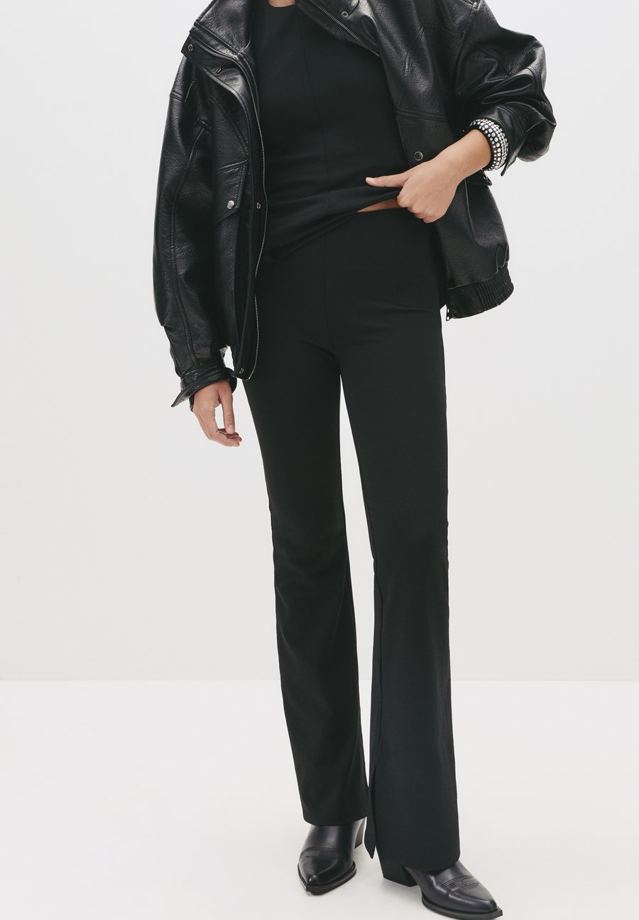 

Брюки PULL&BEAR HIGH-WAIST FLARED, Black