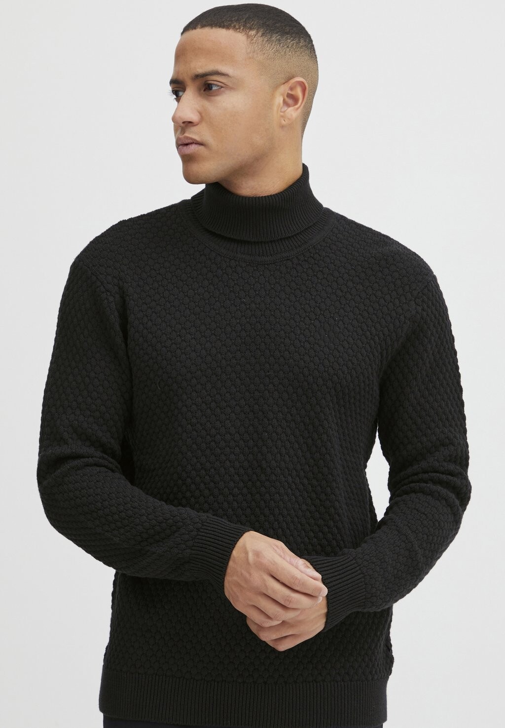 

Свитер Sdclive Rn Solid, цвет true black