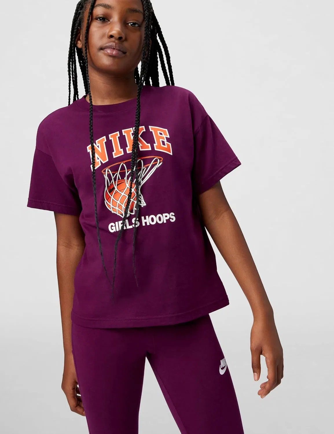 Футболка для девочек Nike Club Basketball Hoop, бордовый — фото 4