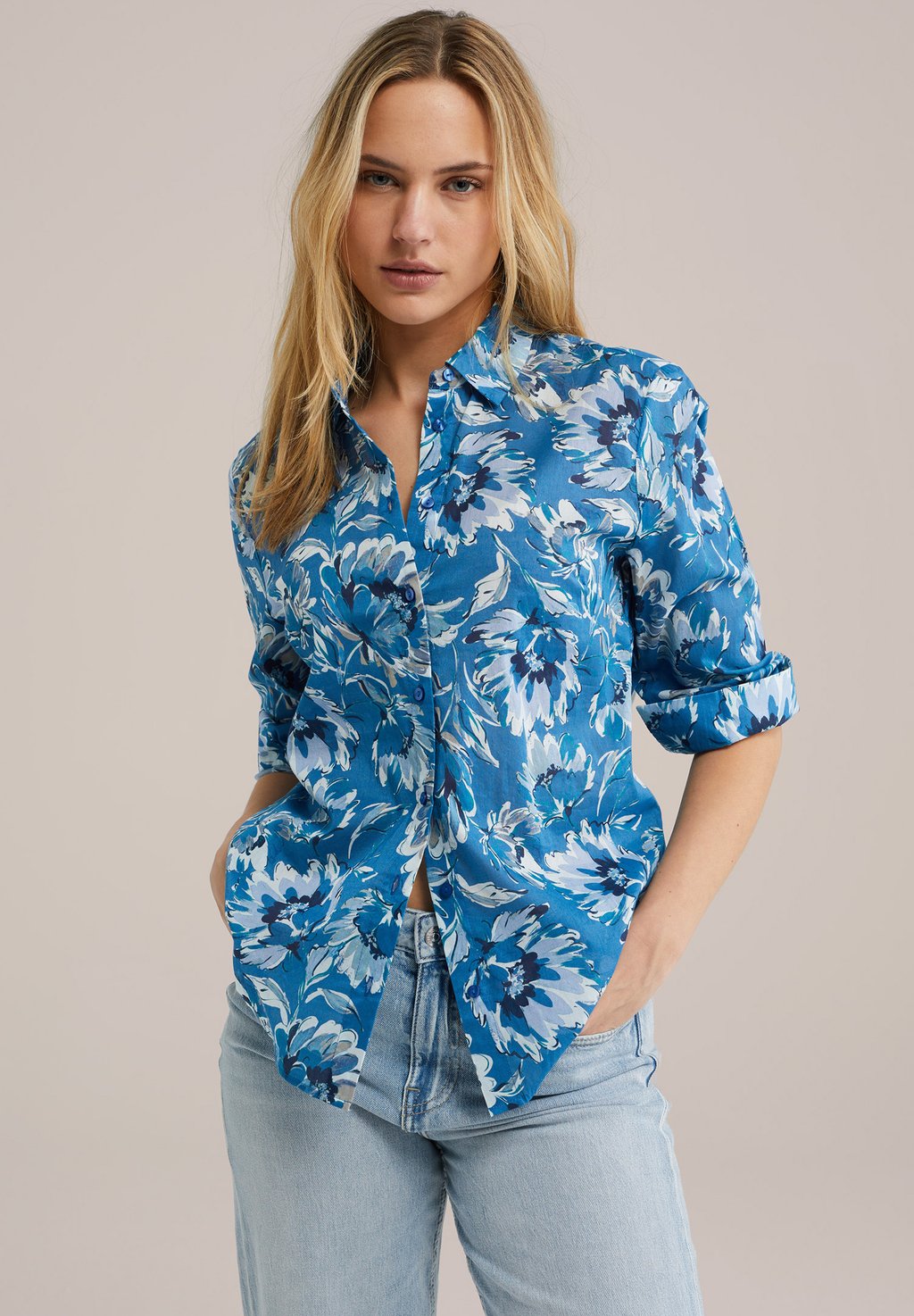 

Блузка на пуговицах WE Fashion, синий