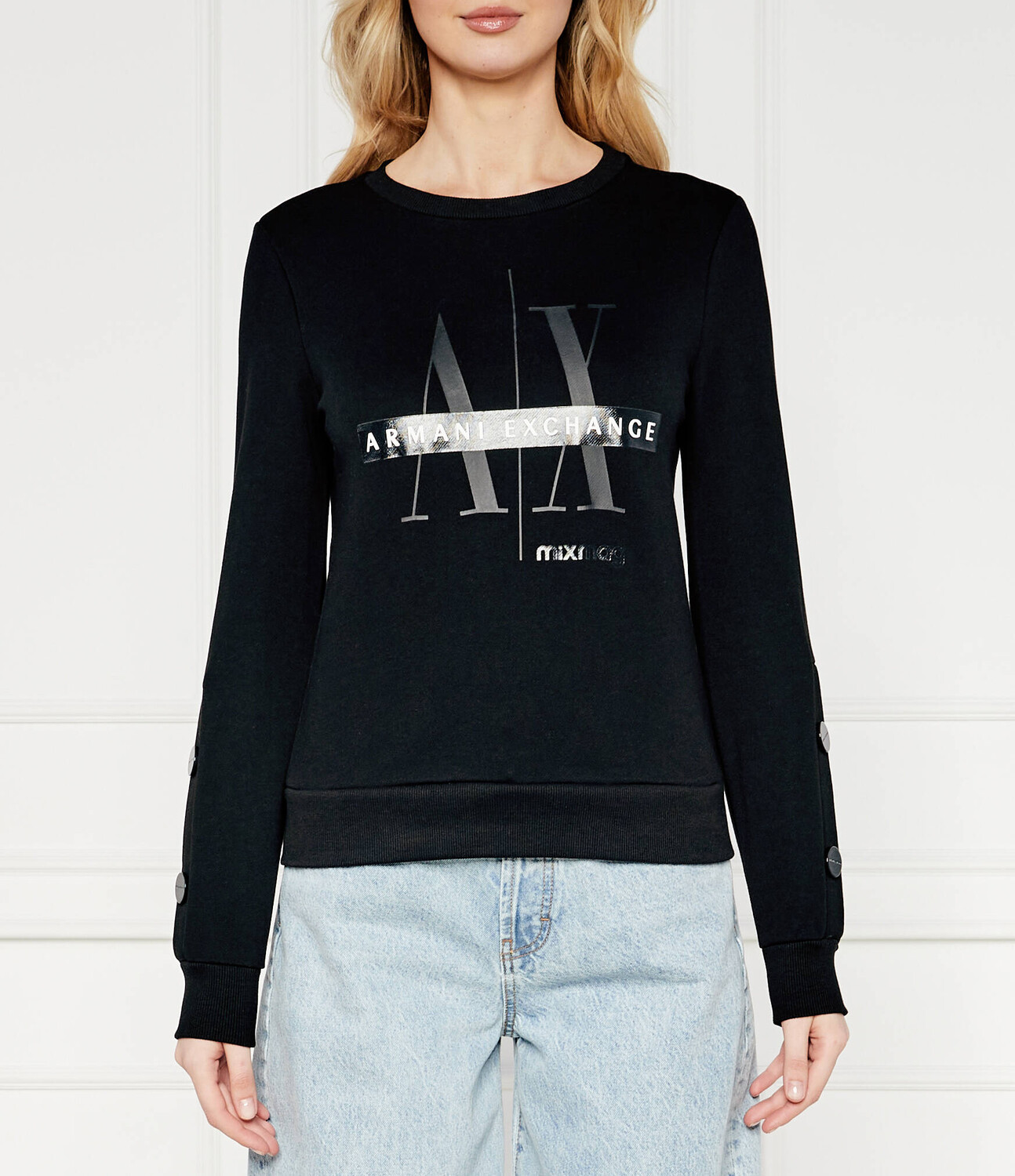 

Толстовка Armani Exchange Regular Fit, черный