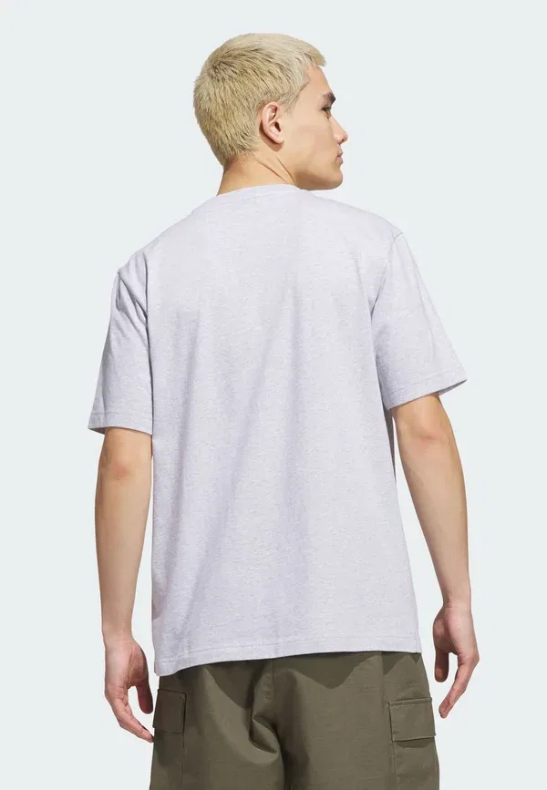 Футболка с принтом Adidas Sportswear Varsity Tailsweep Graphic T-Shirt, светло-серый меланж — фото 2