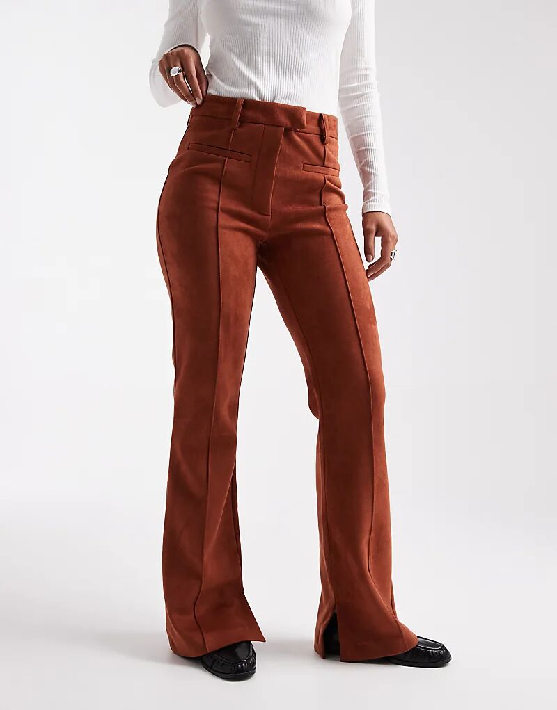 

Коричневые брюки-клеш из замши с накладными карманами от ASOS DESIGN