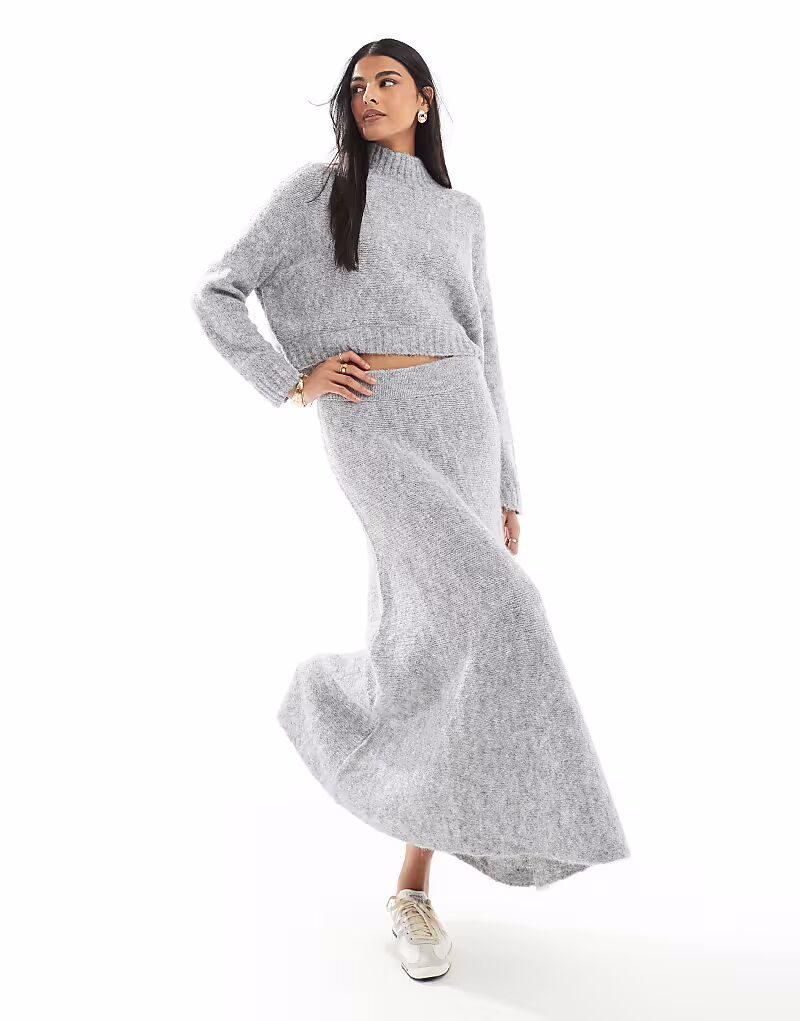 

Трикотажная макси-юбка Vero Moda Aware светло-серого меланжевого цвета