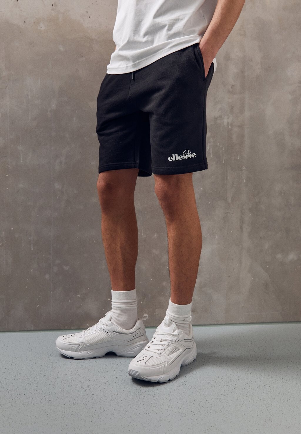

Спортивные шорты MOLLA Ellesse, цвет black