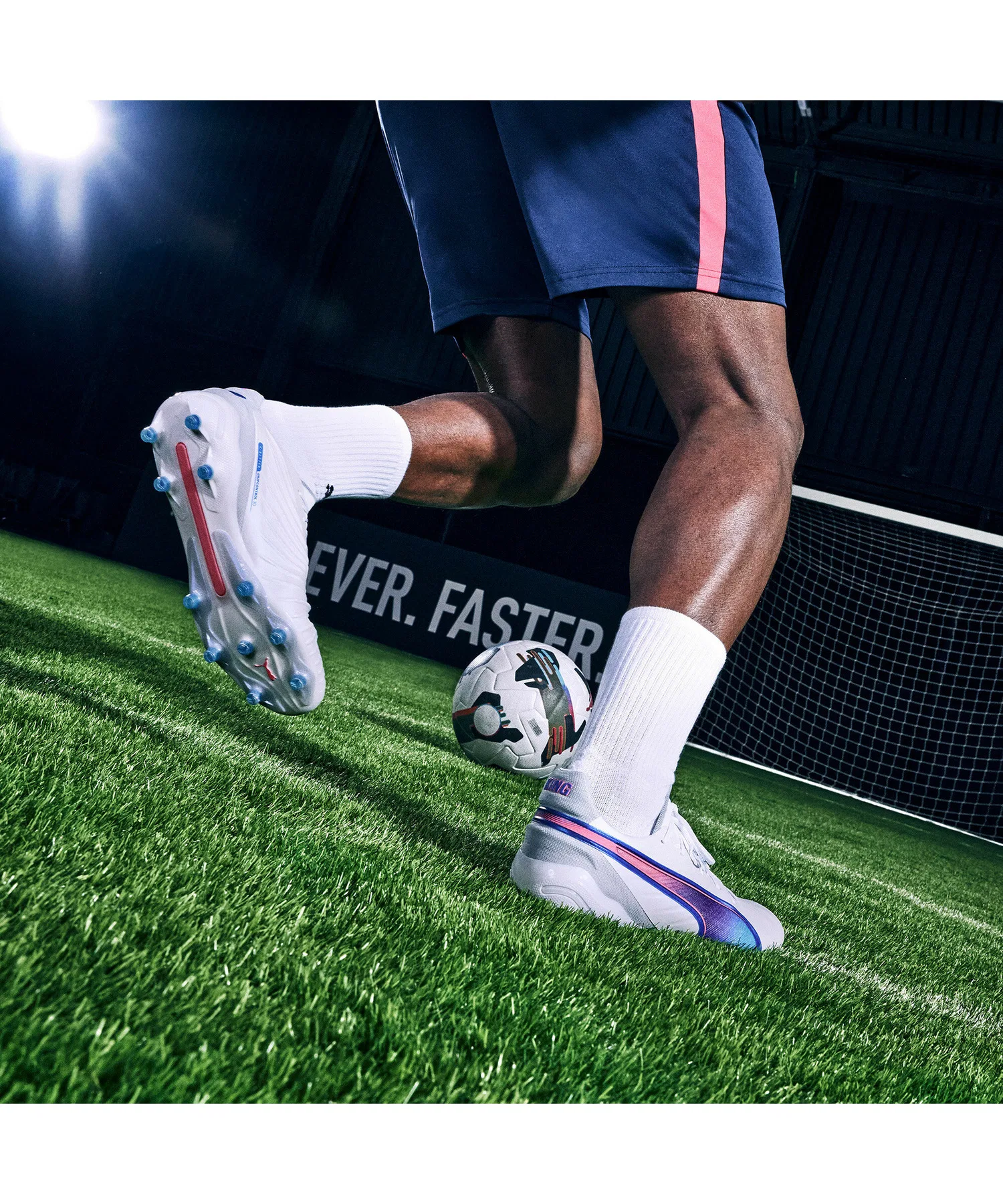 Мужские футбольные бутсы PUMA King Ultimate FG/AG чёрные — фото 3
