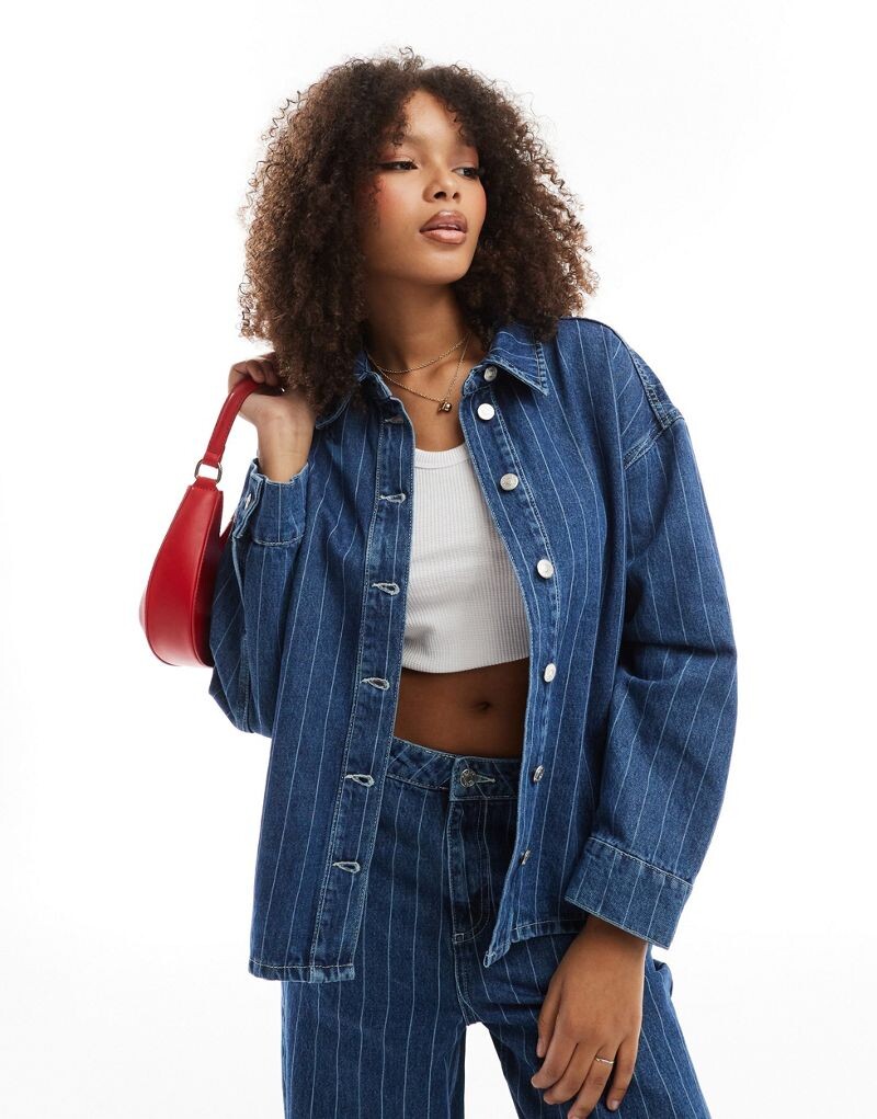 

ASOS DESIGN – синяя джинсовая рубашка в полоску оверсайз, часть комплекта