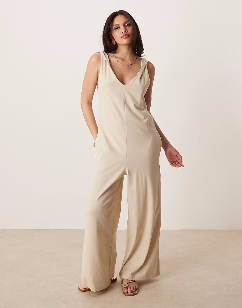 

Комбинезон с перекрученными плечами ASOS DESIGN в каменном цвете