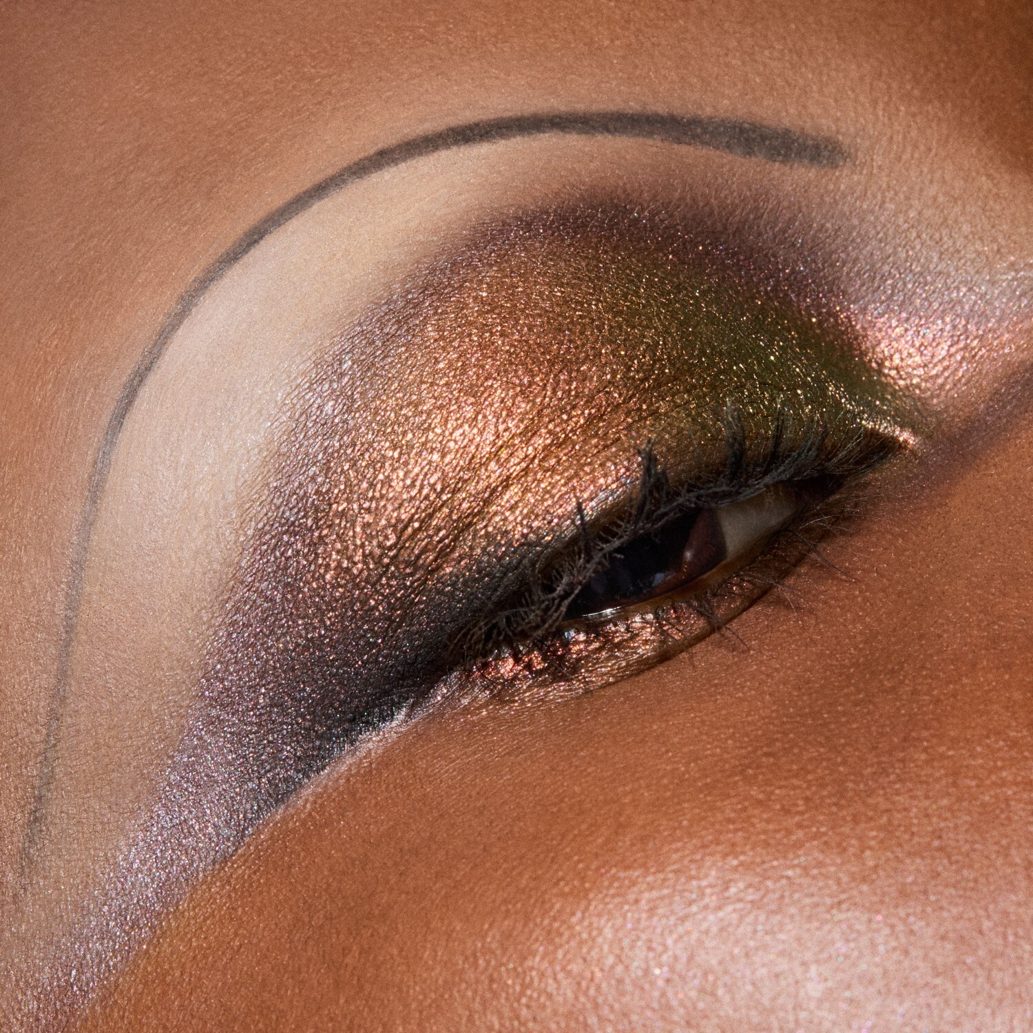 Тени для век dazzleshadow multichrome single eye shadow compact Mac, 01 - venom, вес 1 гр. — фото 4