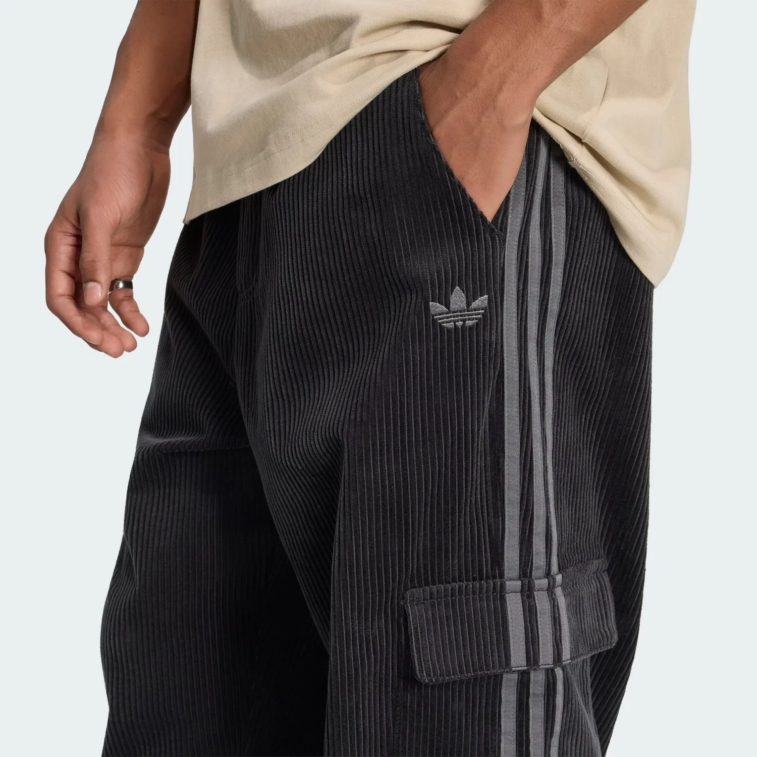 Черные брюки-карго свободного кроя Adidas Originals Adicolor — фото 4