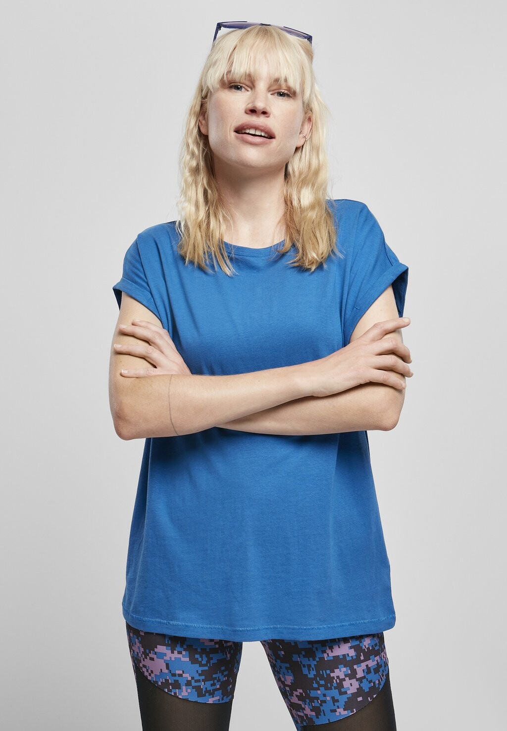 

Футболка базовая EXTENDED SHOULDER Urban Classics, цвет sporty blue