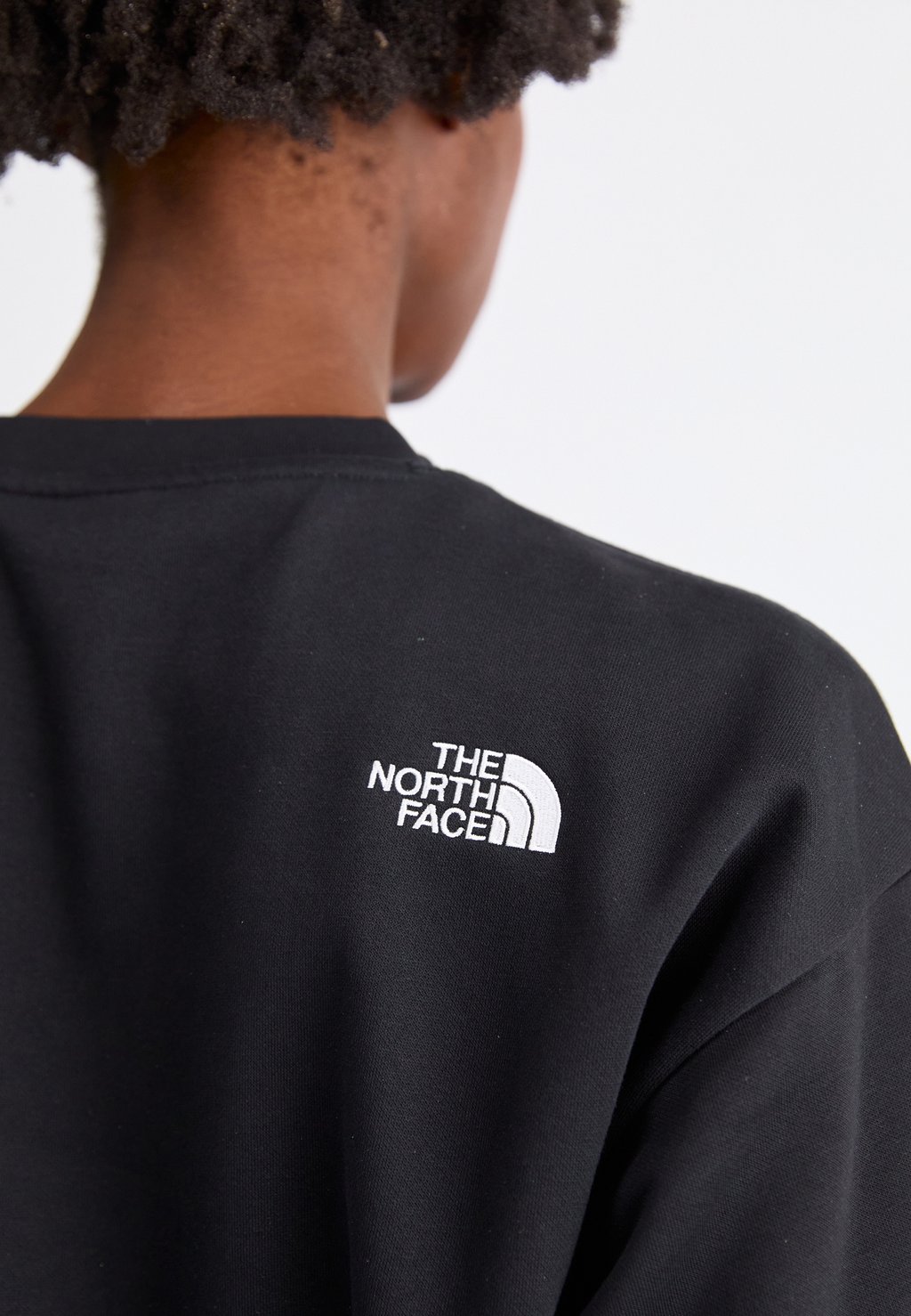 

Толстовка ESSENTIAL CREW The North Face, черный