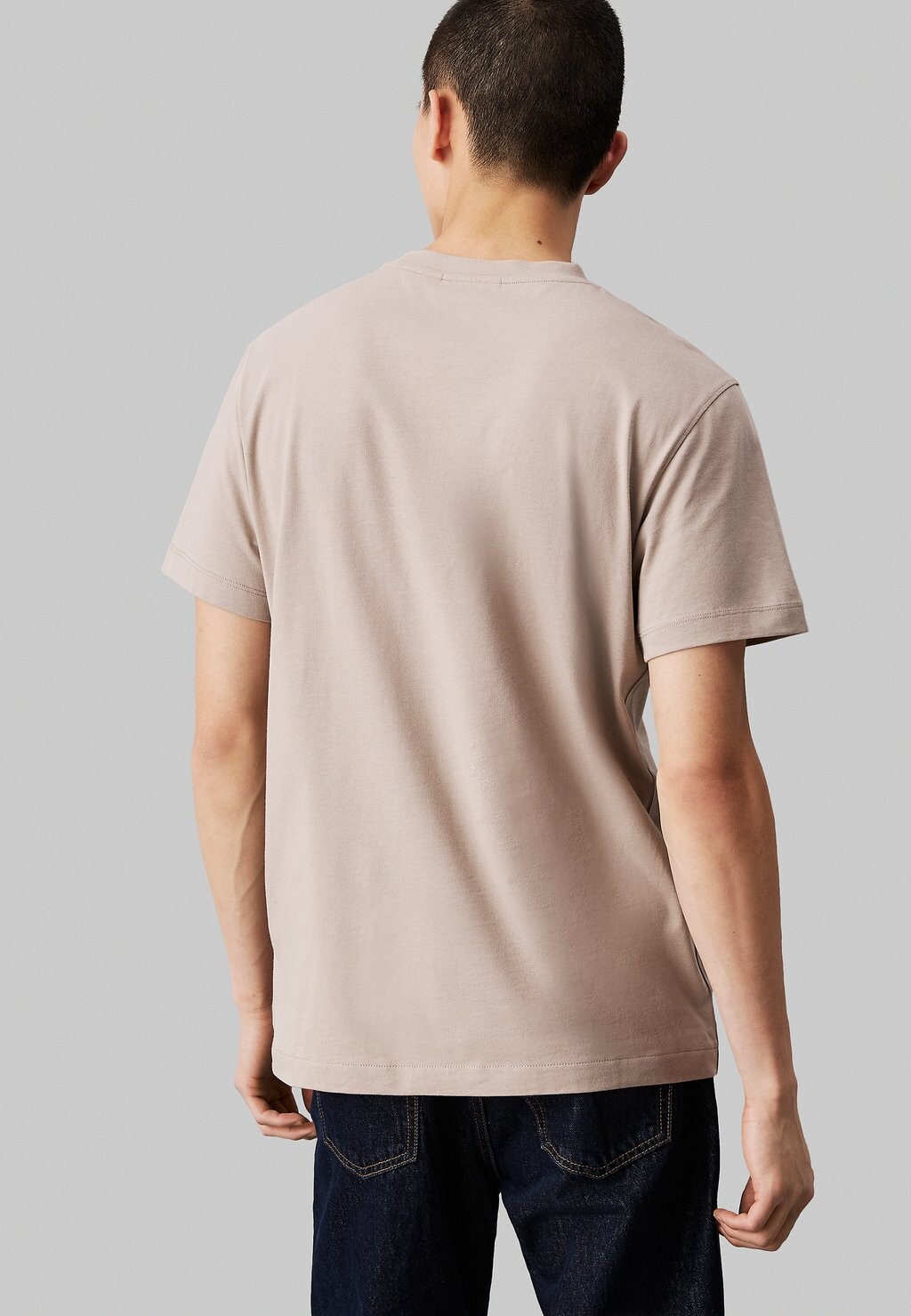 

Базовая футболка Calvin Klein Jeans, розовый
