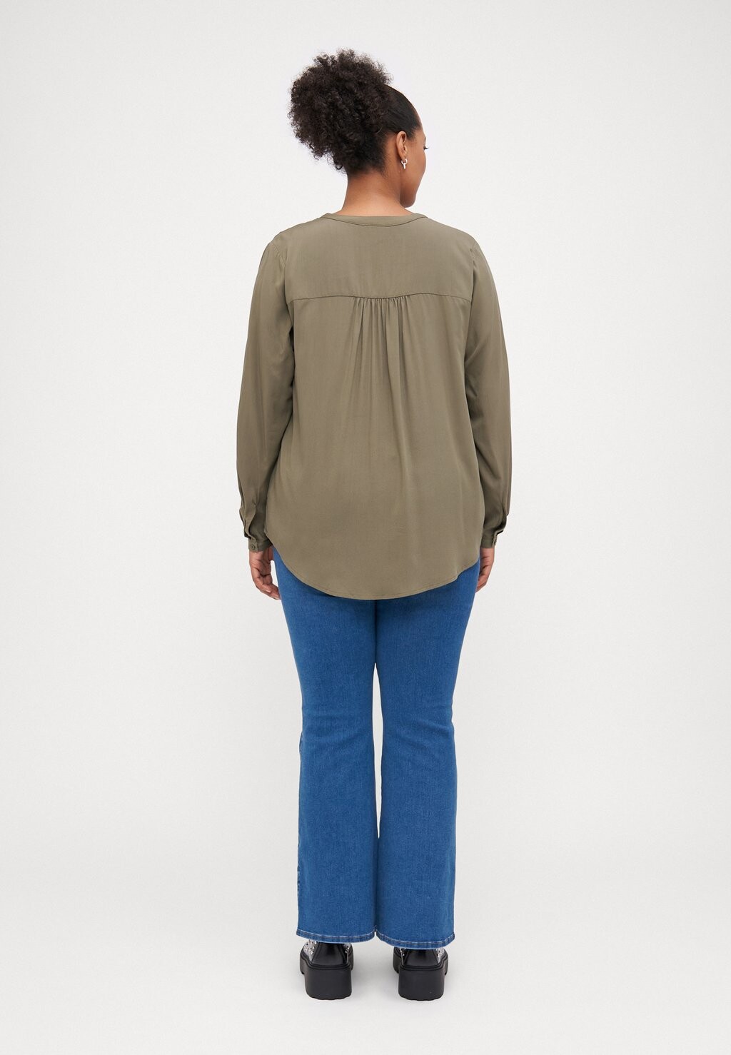 

Блуза CARANITA SHIRT ONLY Carmakoma, хаки