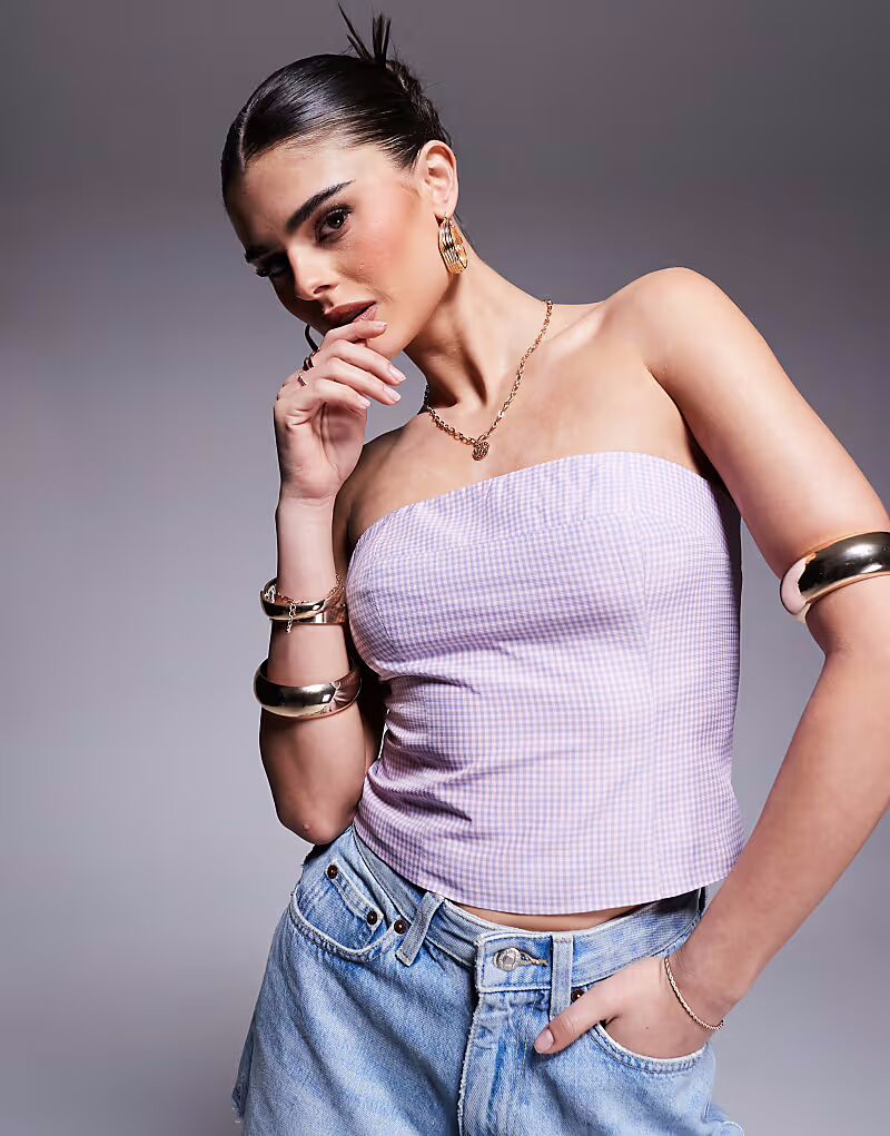 

Эксклюзивный укороченный топ-бандо из хлопка в сиренево-розовую клетку Kaiia