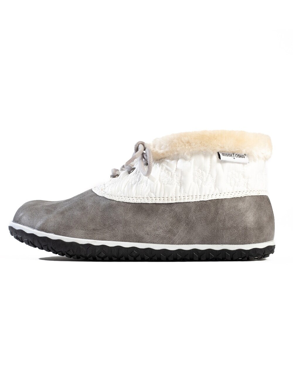 

Ботильоны на шнуровке Minnetonka Tega, серый