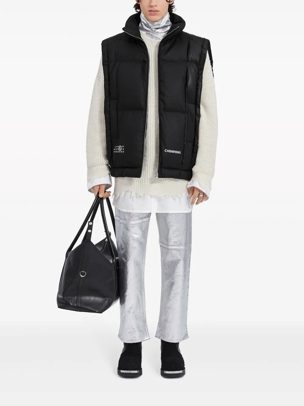 Дутый жилет с логотипом из коллаборации с Chen Peng MM6 Maison Margiela, черный — фото 2