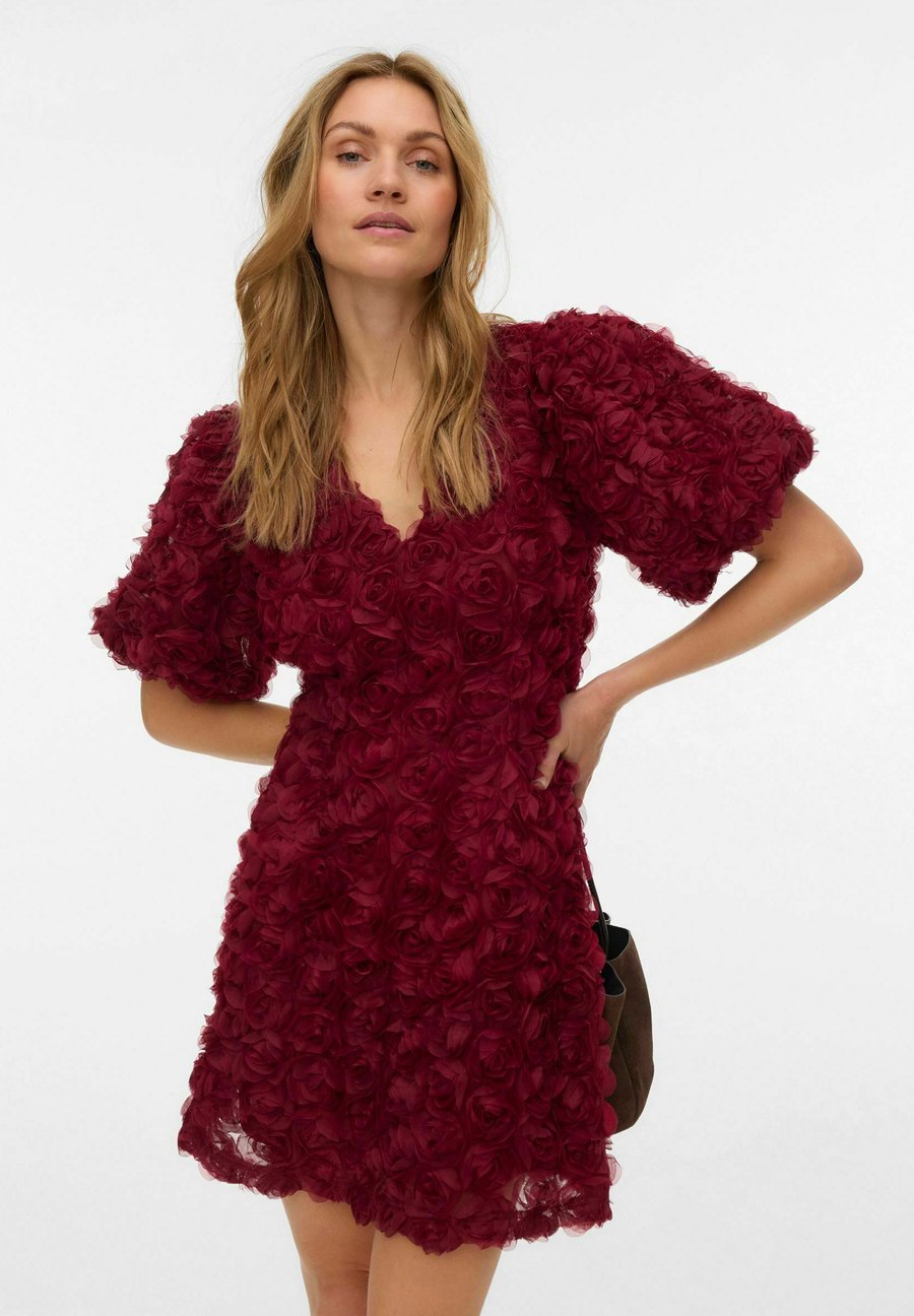 

Платье Vero Moda VMSILJA KURZES, Rhododendron/Red