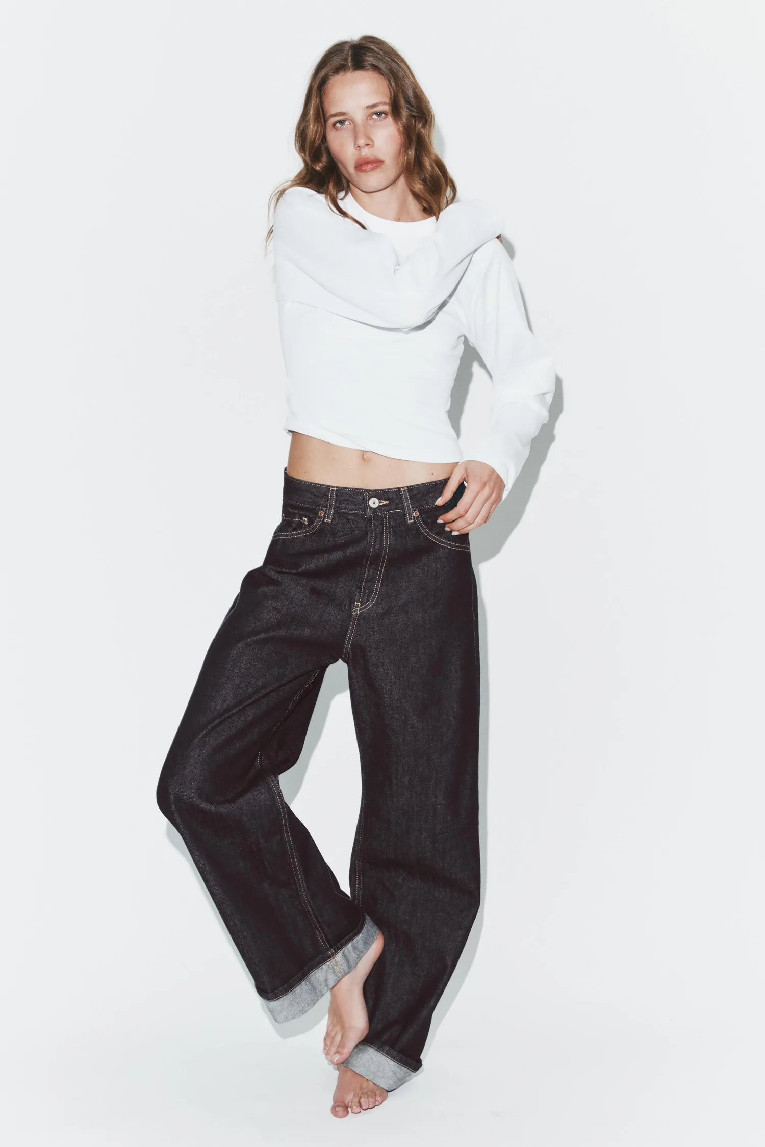 Джинсы trf средней посадки, мешковатые, со складками Zara, темно-индиго
