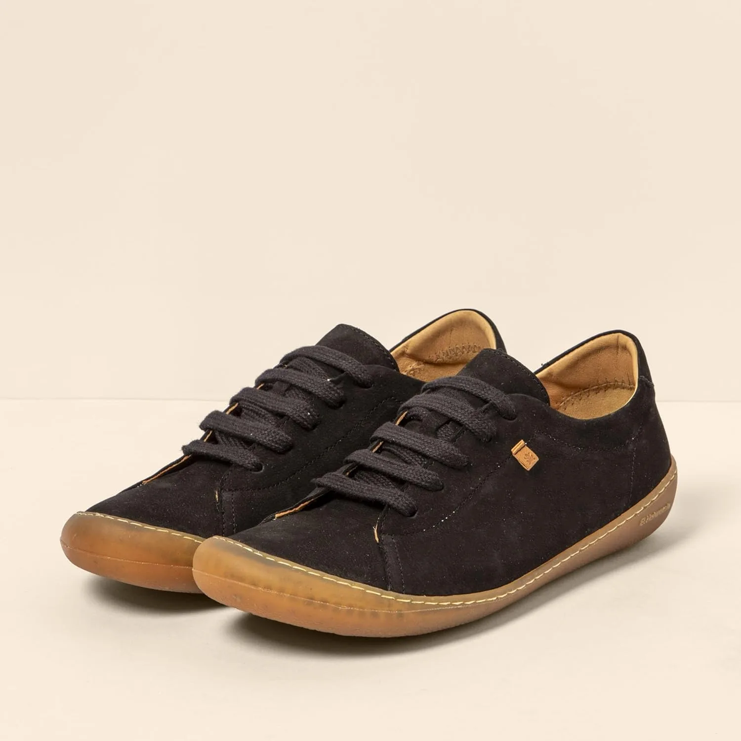 Кроссовки мужские/женские El Naturalista N5770 Nobuck Lavado Black/Pavikan Black, черный — фото 2