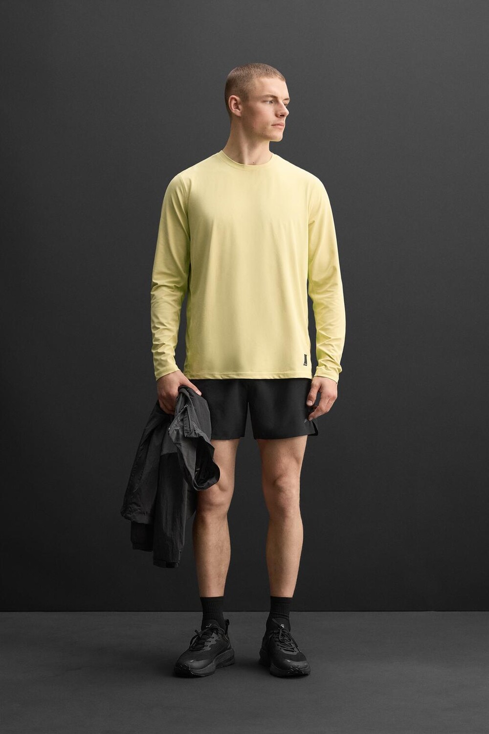 

Футболка для базовых тренировок ZARA, светло-желтый