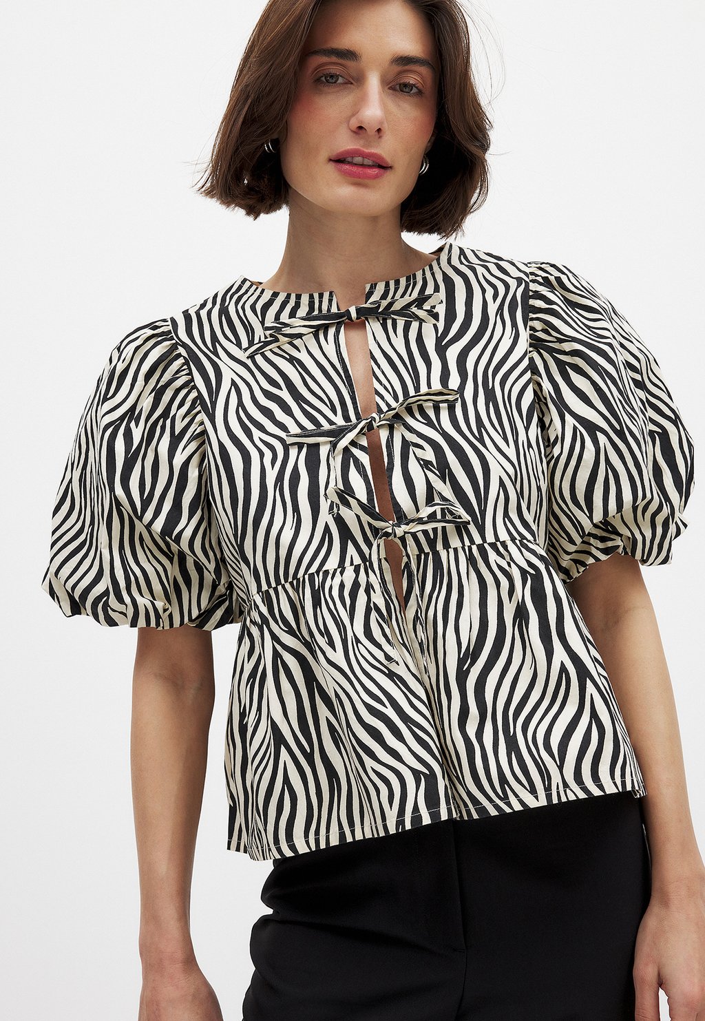 

Блуза PUFF SLEEVE FRONT NA-KD, черный