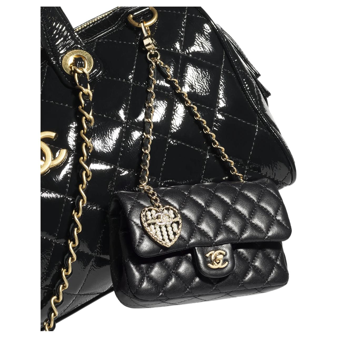 CHANEL Миниатюрный женский кошелек для монет из овчины черный — фото 4