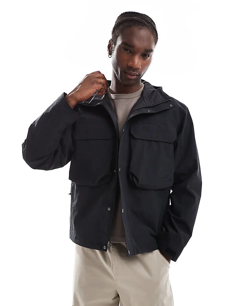 

M66 Ripstop водонепроницаемая куртка с карманами черного цвета The North Face