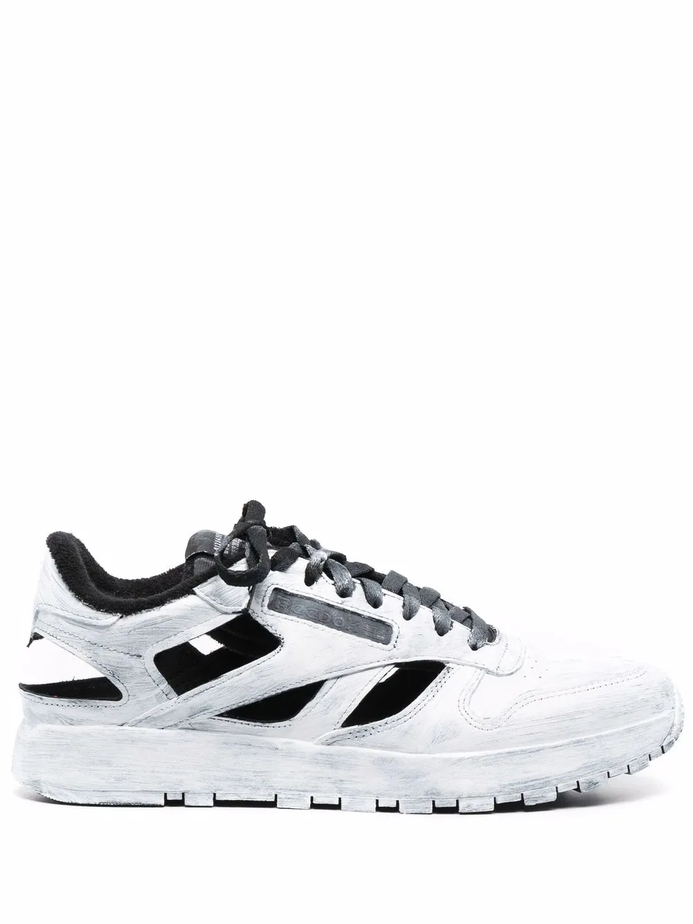 

Кроссовки Tabi Decortique из коллаборации с Reebok MAISON MARGIELA, белый