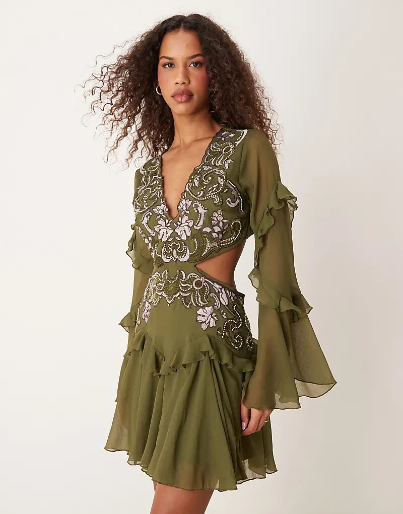 

Мини-платье ASOS DESIGN цвета хаки с вышитыми аппликациями, оборками и деталями годе