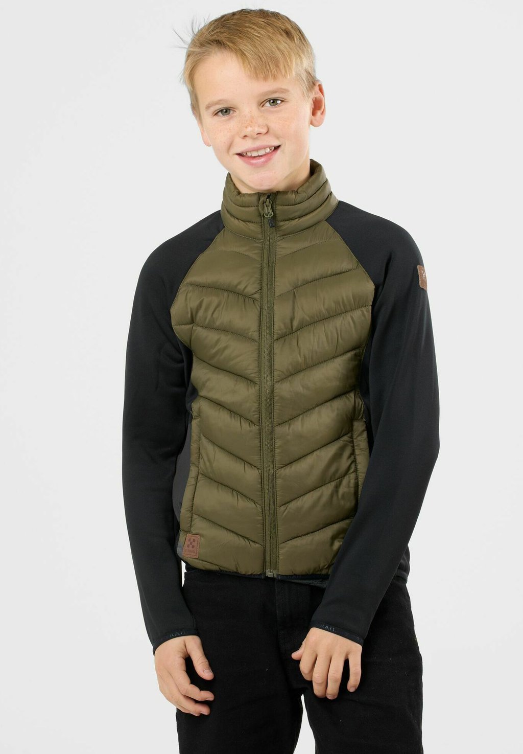 

Зимняя куртка HYBRID JR X-Trail, цвет black dk olive