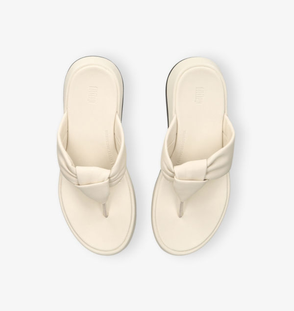 Кожаные сандалии Mode на плоской подошве с узлом Fitflop, белый — фото 2