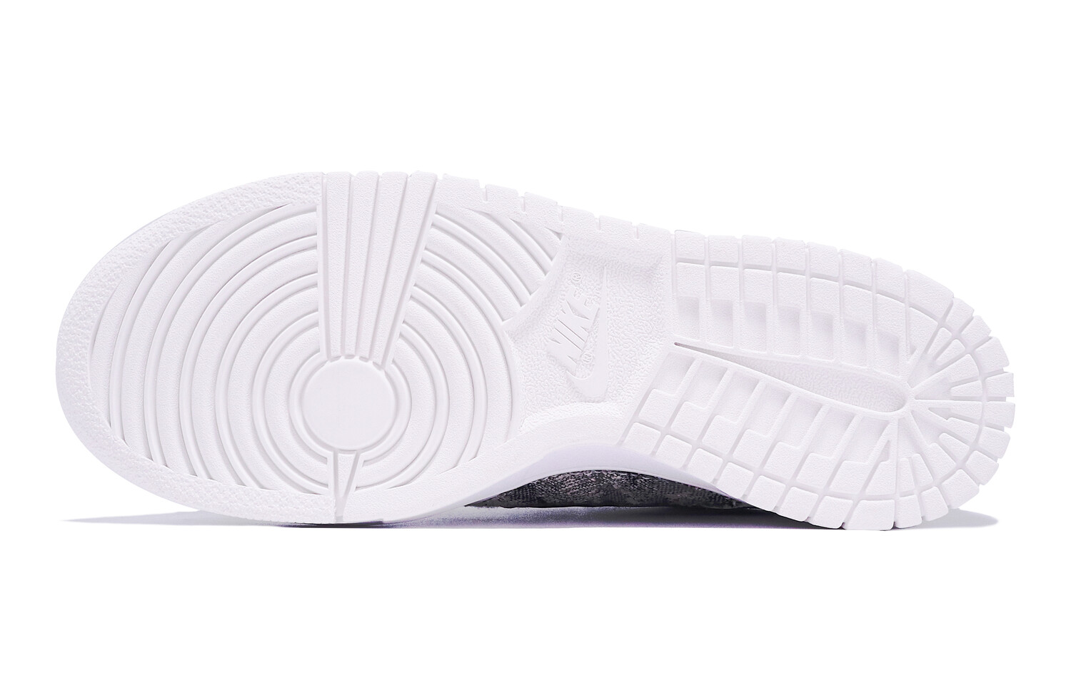 

Кроссовки Nike Dunk Skateboard Shoes Women's Low-Top Black White