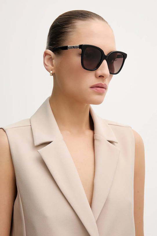 

Солнцезащитные очки Moschino, черный