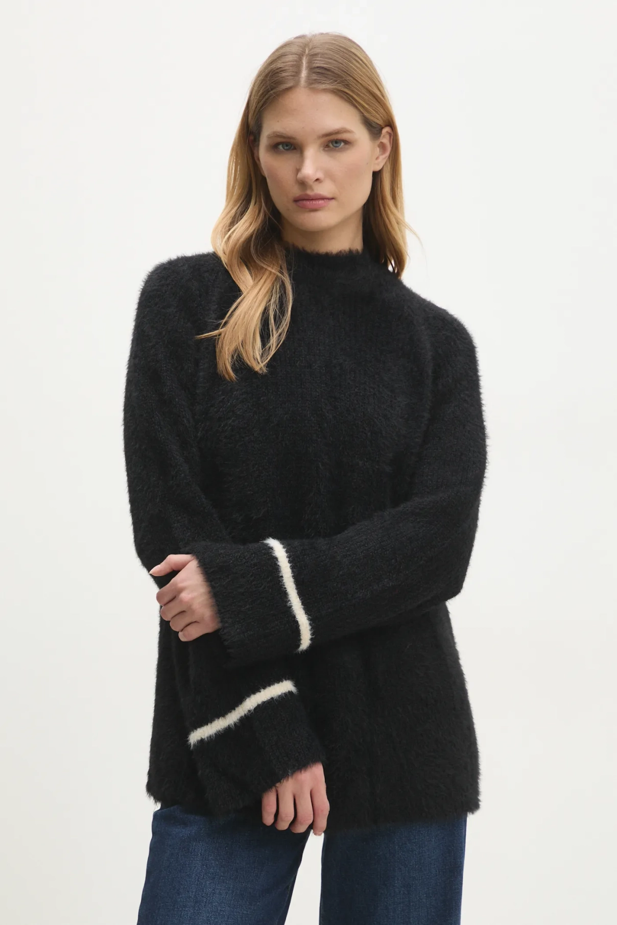 

Свитер Answear Lab, черный