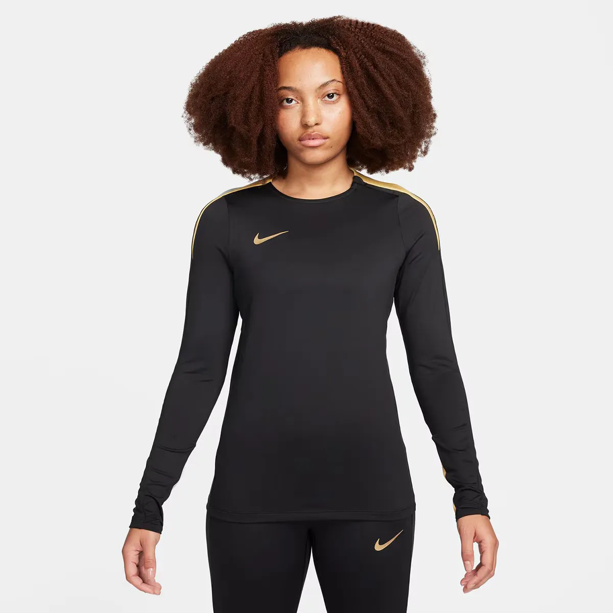 

Женская футболка Nike Strike, чёрный