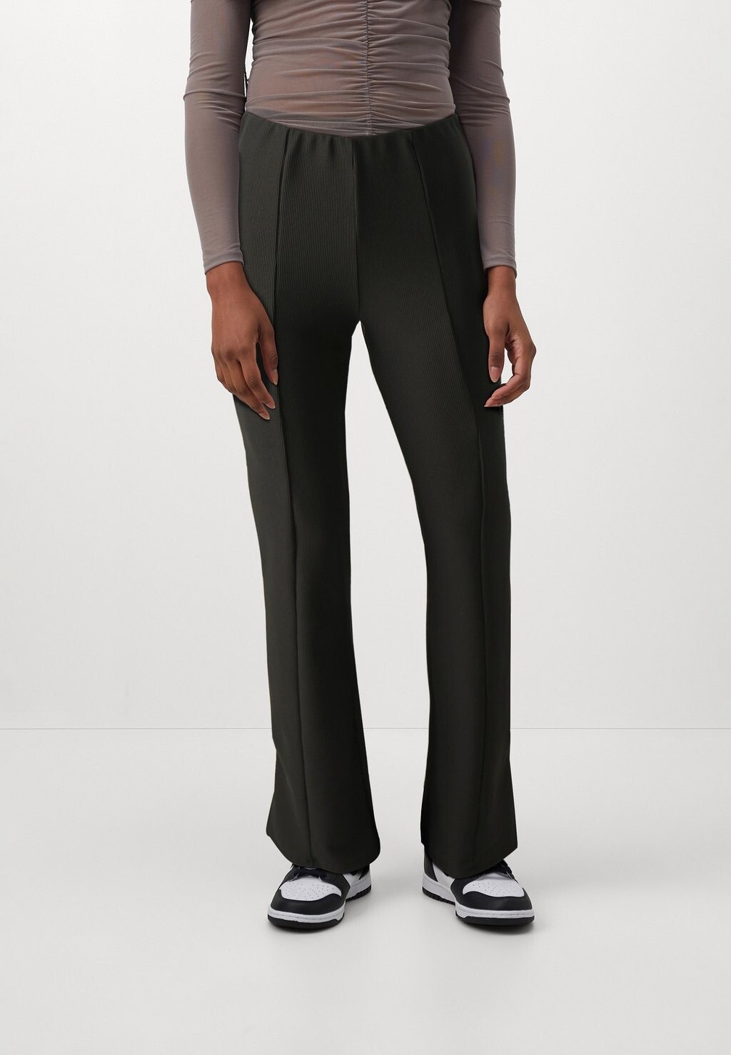 

Брюки NMMYRA SLIT DETAIL Noisy May, черный