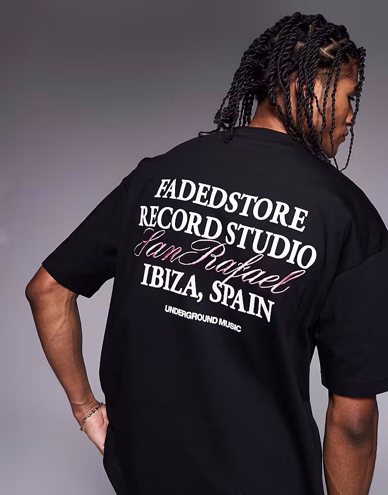 

Футболка с принтом студии Faded Store черного цвета на спине