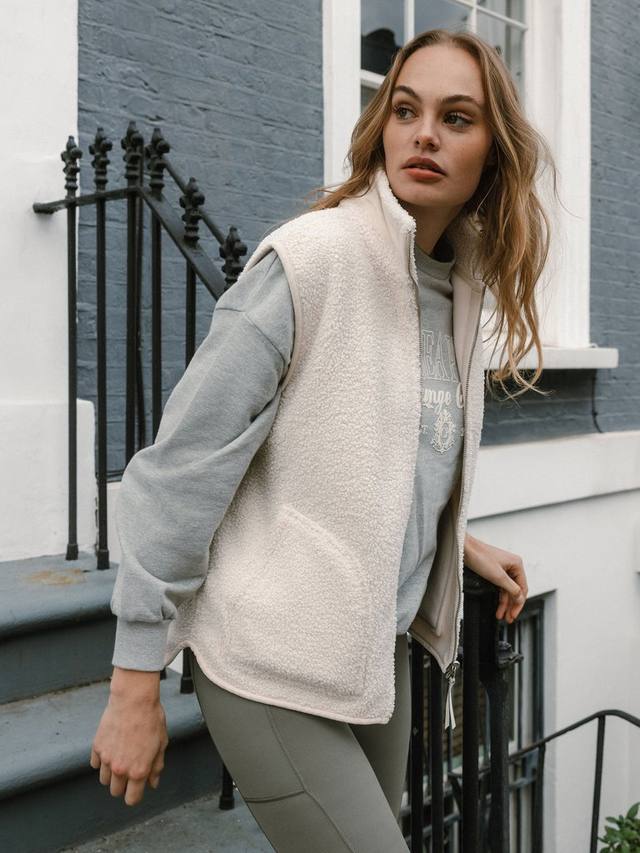 

Борг Флис Реверсивный Жилет Chelsea Peers, Off White