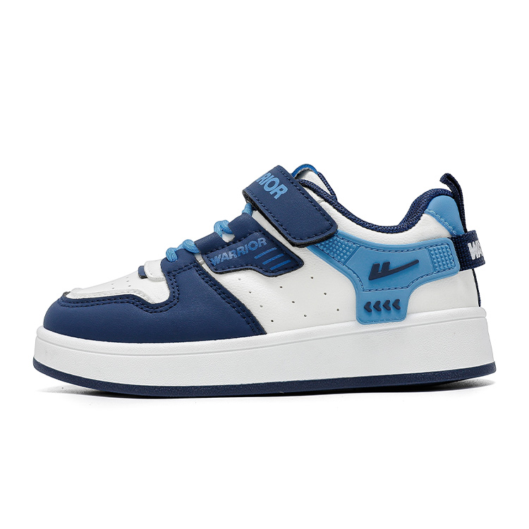 

Детские скейтерские кроссовки low top из искусственной кожи с амортизацией, устойчивые к истиранию и скольжению WARRIOR, белый/темно-синий/светло-синий