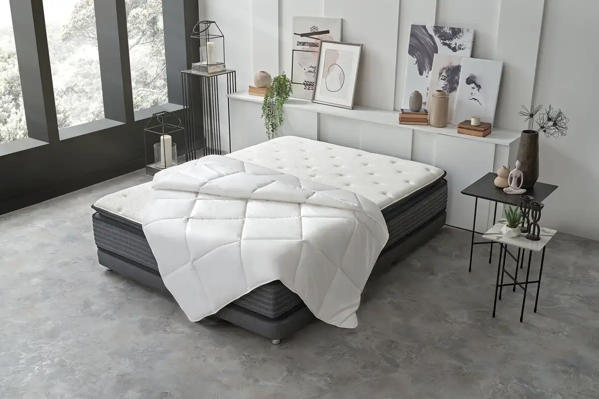 

Постельное белье Yatas Одеяло из синтетического волокна "Corbell Siliconize Blanket", нормальное, (1 шт.), удобное и прочное качество Yatas Bedding 220х155 см, белый