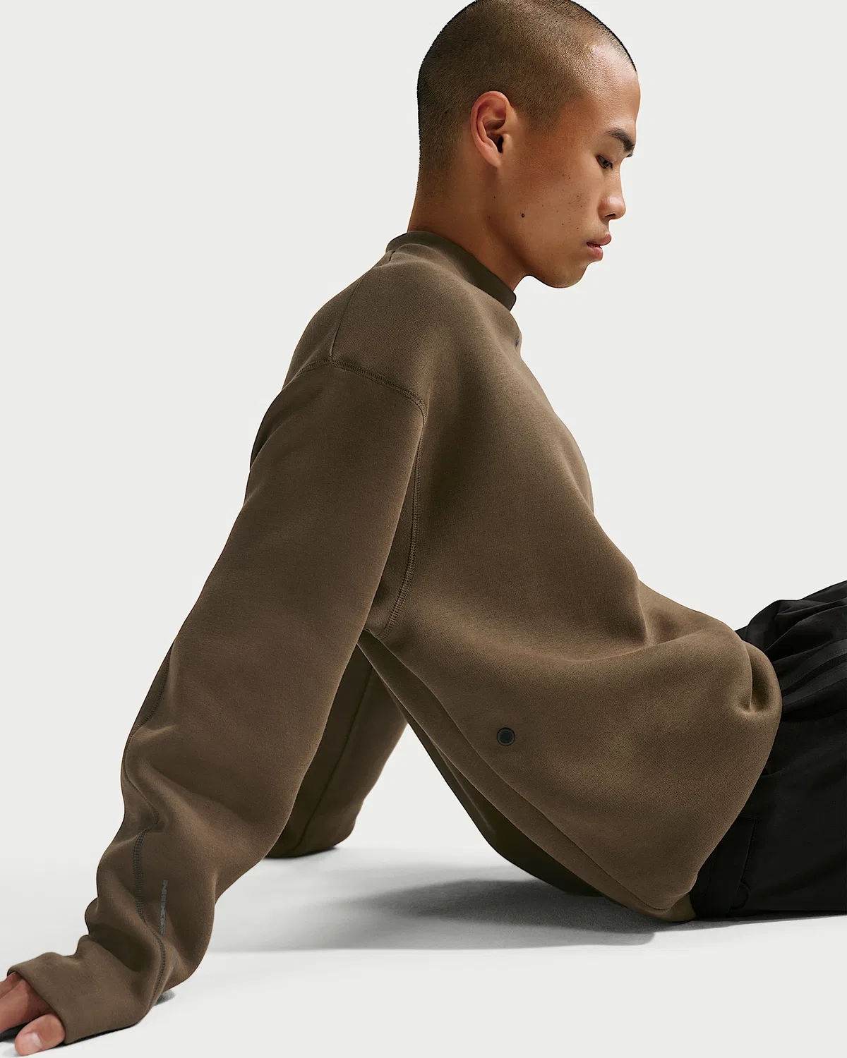 Мужское флисовое худи свободного кроя Nike Tech, Dark Hazel/Black — фото 3