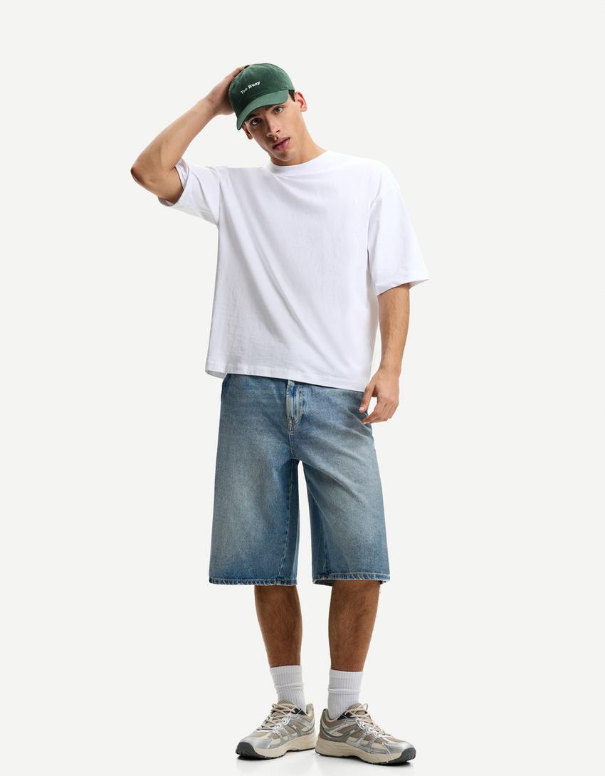 

Шорты-Бермуды из денима Bershka, голубой