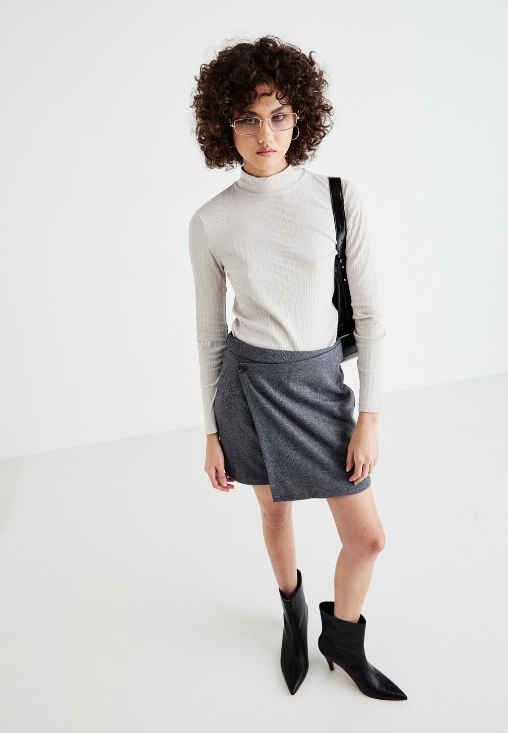 

Юбка с запахом VMKAWI SHORT SKIRT Vero Moda, серый