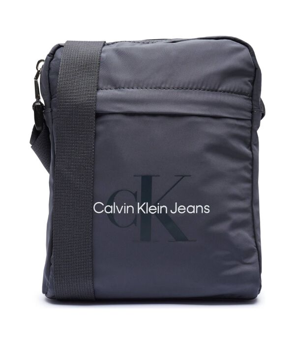 

Спортивная сумка через плечо Calvin Klein Jeans, синий