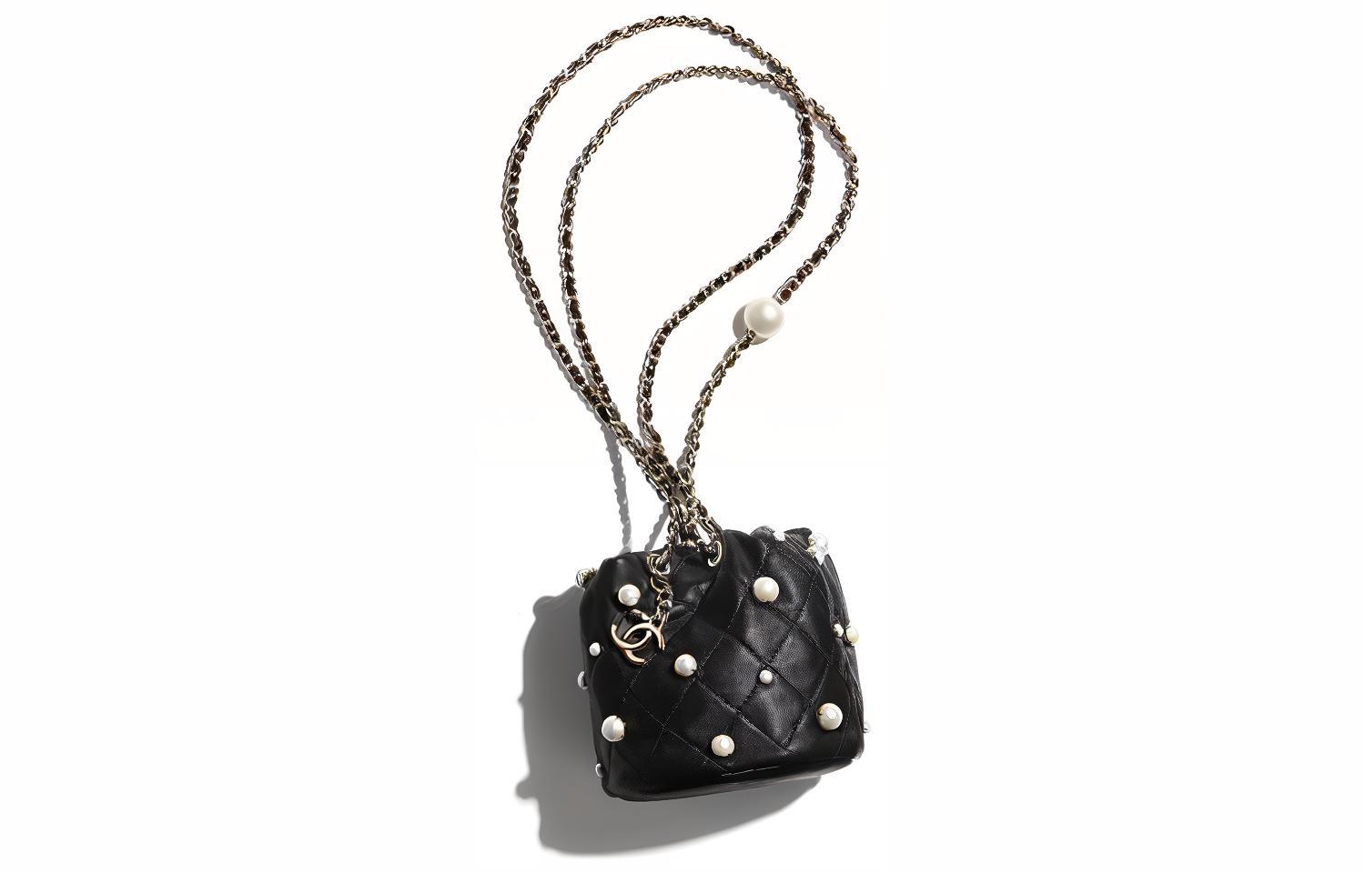 CHANEL Жемчужная овчинная ведерка через плечо миниатюрная женская черная — фото 3