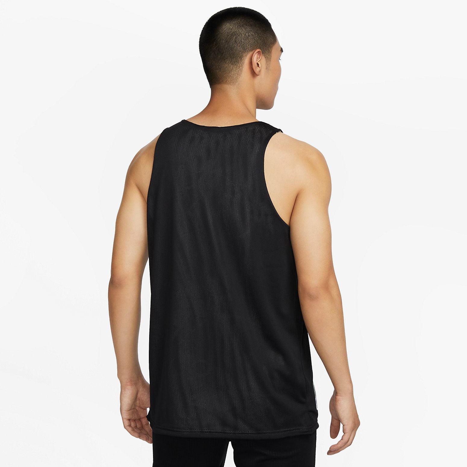Спортивный топ Nike Dri-FIT Studio '72 Reversible Allover Print Training Tank Top 'Black' FB7979-010, черный — фото 2
